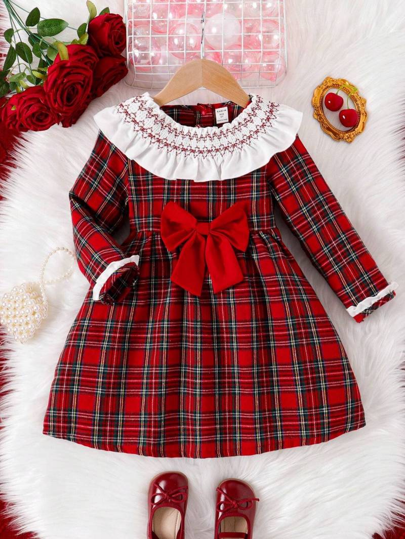 فستان كاروهات أحمر بياقة مطرزة 👗❤️